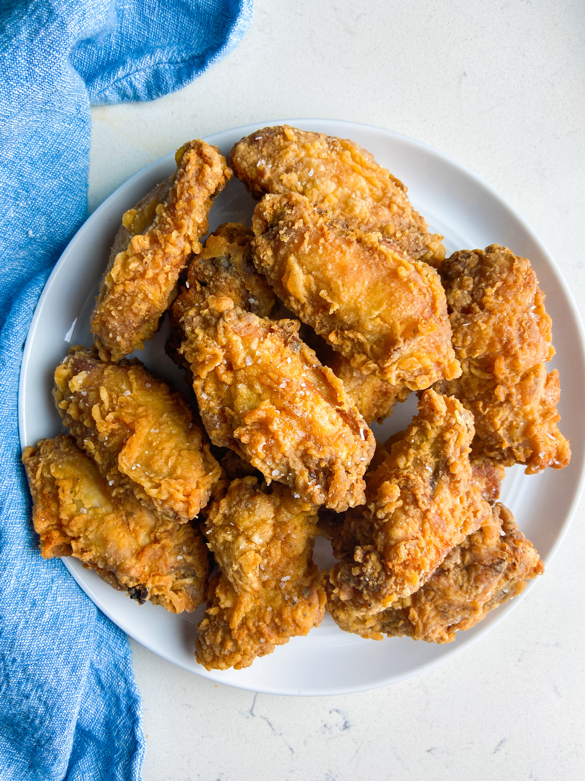 How to Properly Fry Chicken Wings for a Crispy and Delicious Result in 2025